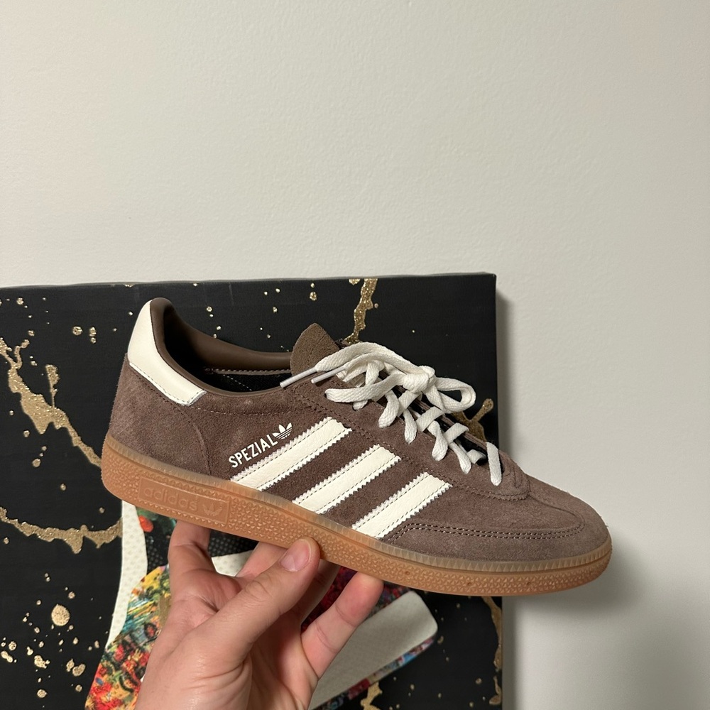 Adidas HANDBALL SPEZIAL Woman us 9